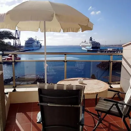 Apartment Atico La Marina